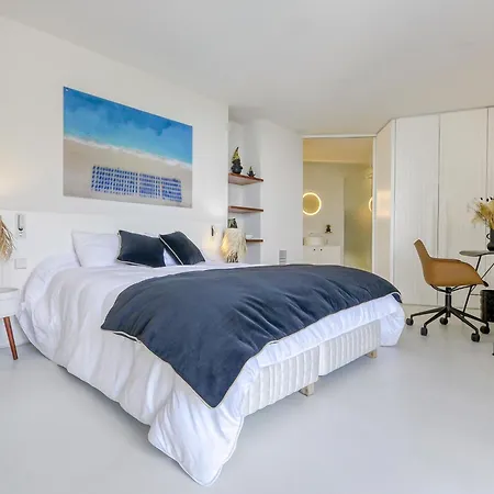 Donut By Interhome * Roses